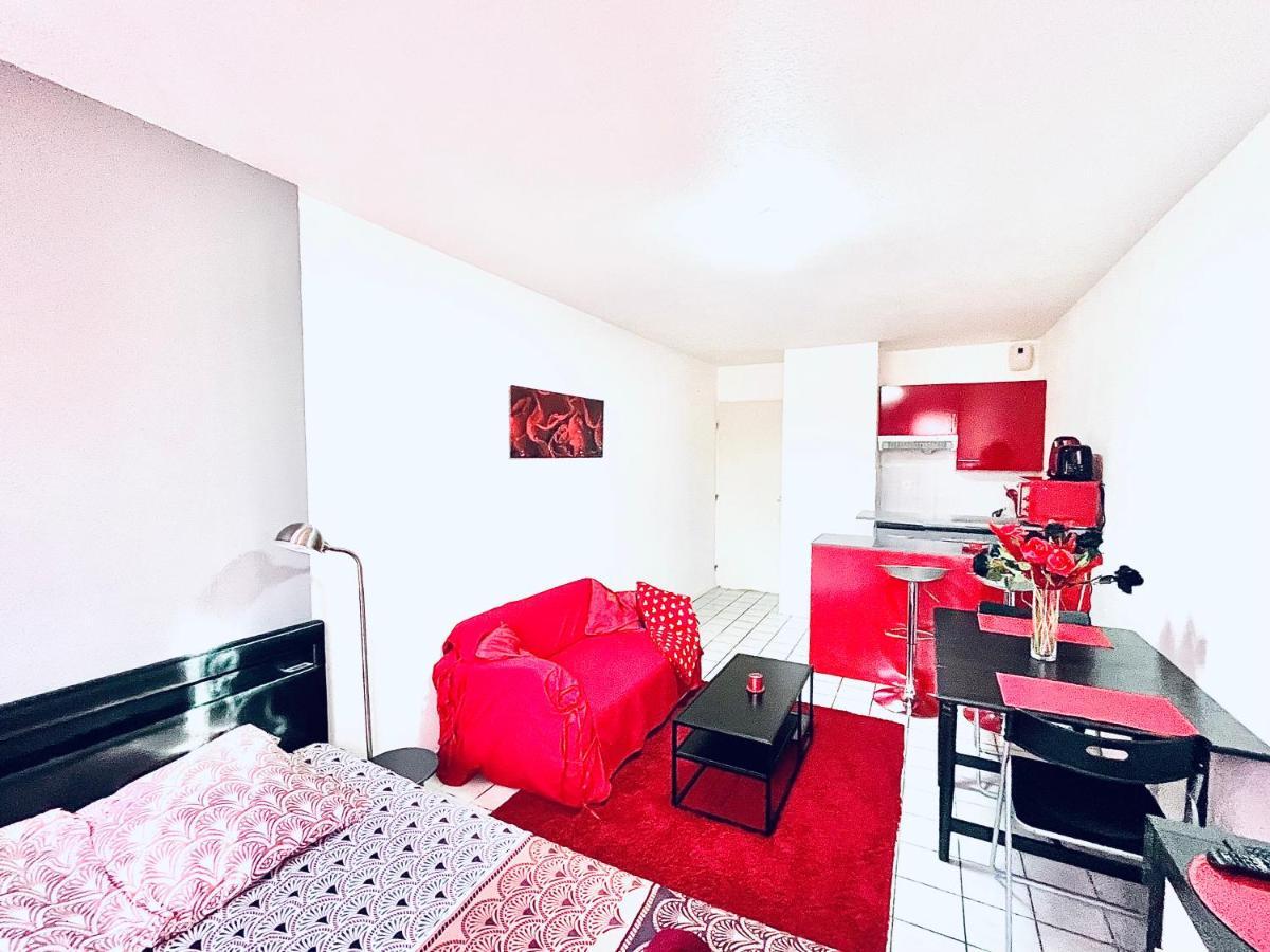 Le Red Escape A 15Min Du Centre Avec Parking Prive Gratuit Appartement Annecy Buitenkant foto